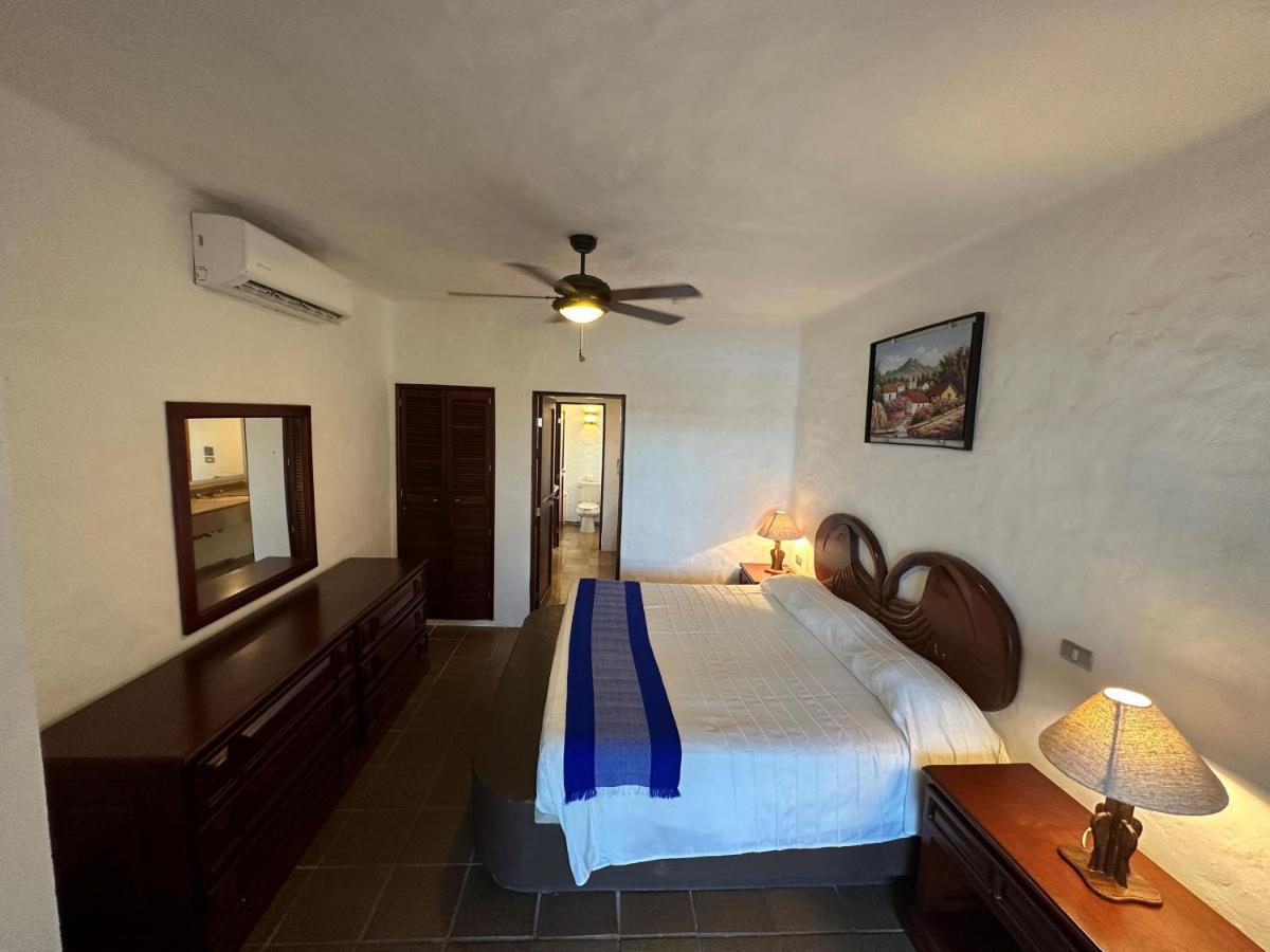 Hotel Quijote Inn Mazatlan Exterior photo
