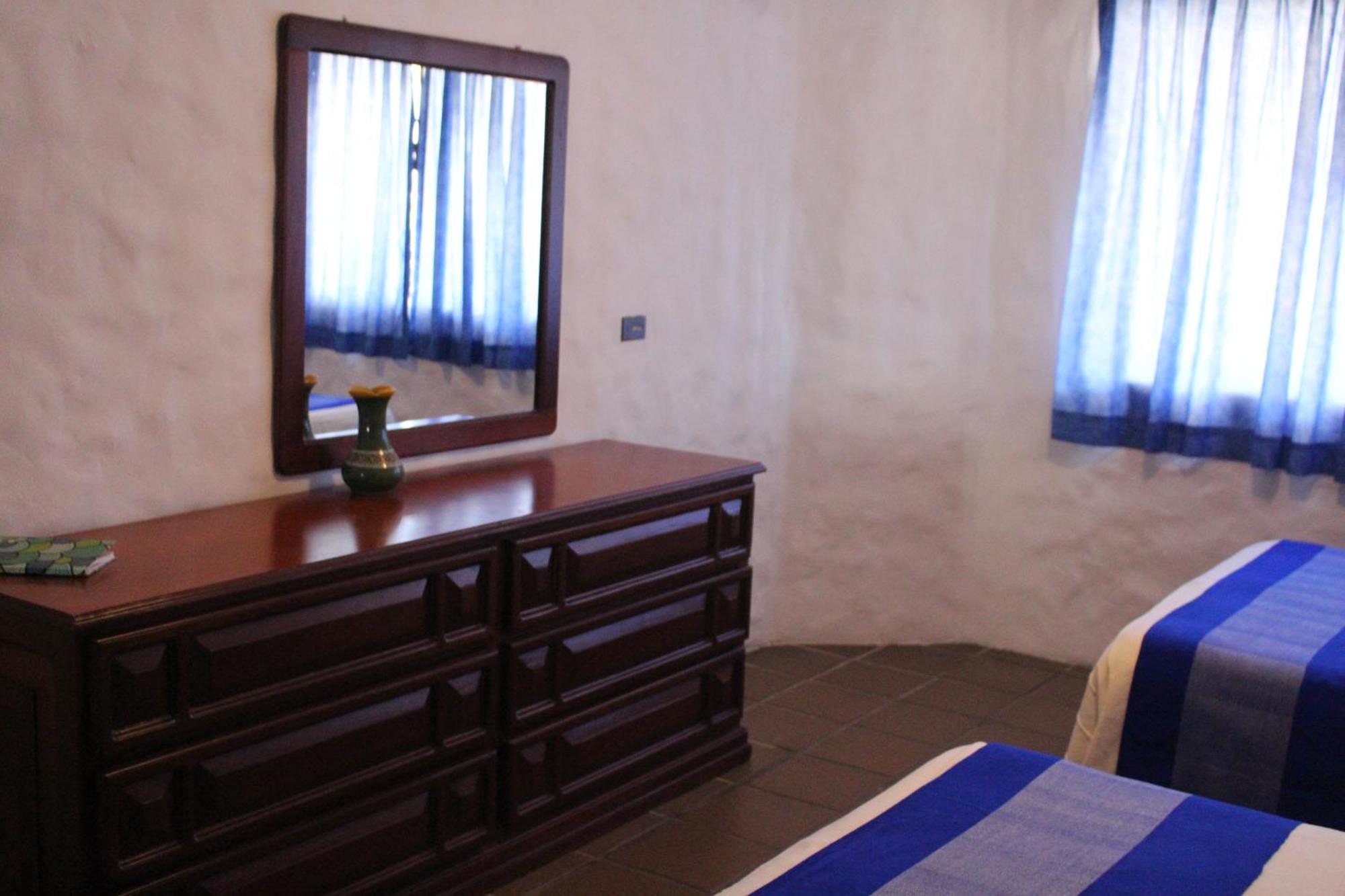 Hotel Quijote Inn Mazatlan Exterior photo